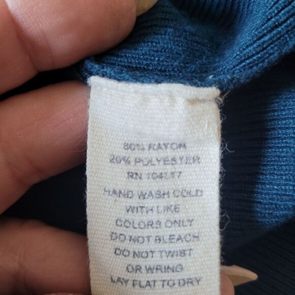 Blue sweater  - Picture 5 of 5